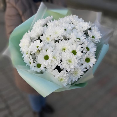 Букет "Безмятежность" из 9 белых кустовых хризантем - Доставка цветов в Екатеринбурге