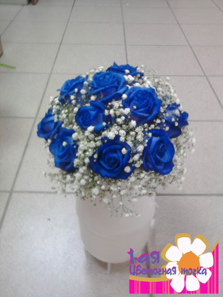 Букет невесты №19 "Волшебство синего" из синих роз