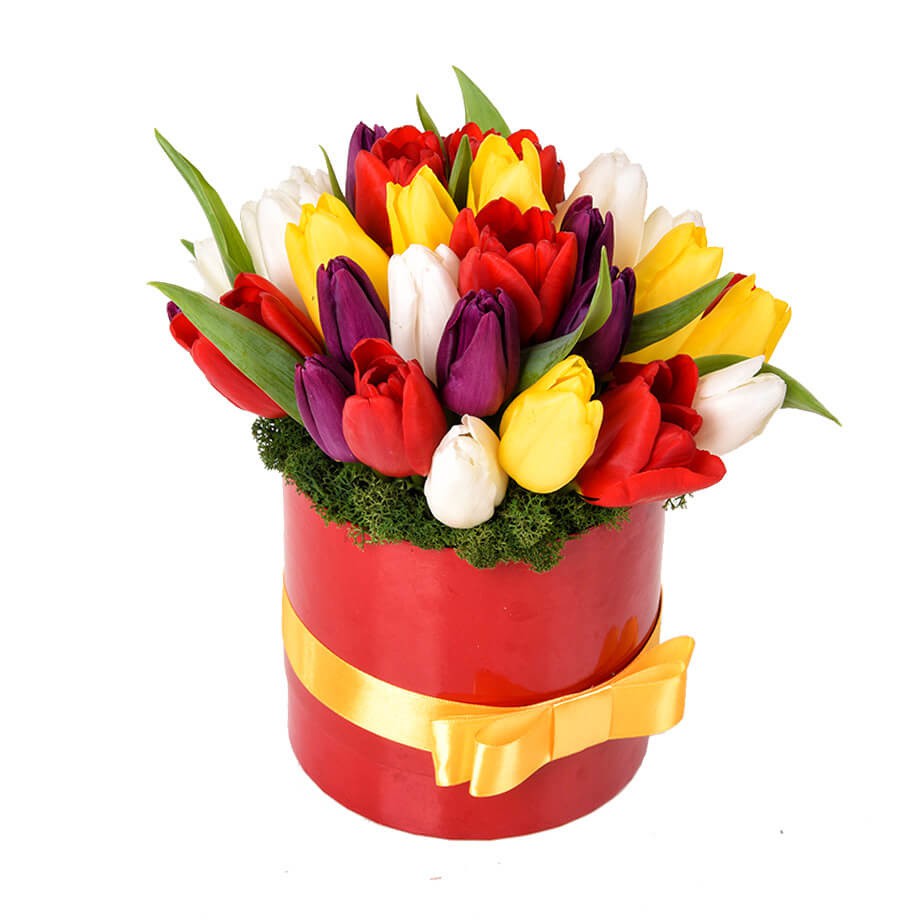 35 разноцветных тюльпанов в коробке.