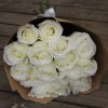 Букет из 15 белых роз в оформлении (Эквадор, 50-60 см) - Доставка цветов в Екатеринбурге