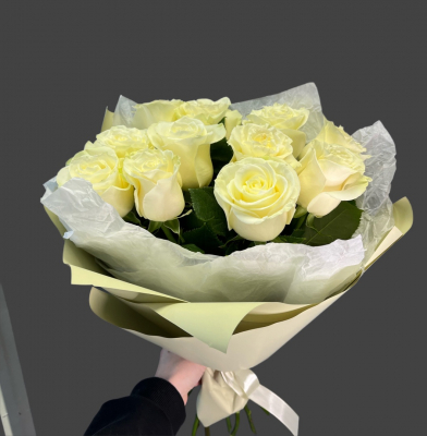 Букет из 11 белых роз  - Доставка цветов в Екатеринбурге