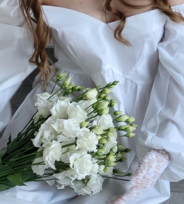 Эустома (Лизиантус) Белая  - Доставка цветов в Екатеринбурге