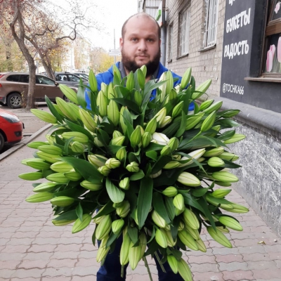 Букет из 31 лилии - Доставка цветов в Екатеринбурге
