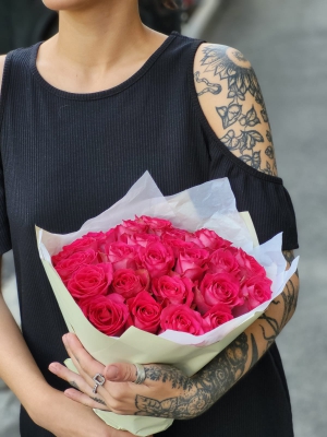 АКЦИЯ. СЕРИЯ: МОНО. Букет из 25 розовых роз (Кения, 40см) - Доставка цветов в Екатеринбурге