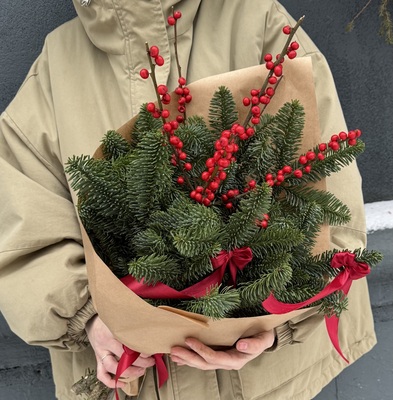 Букет из нобилиса и илекса ❤️ - Доставка цветов в Екатеринбурге