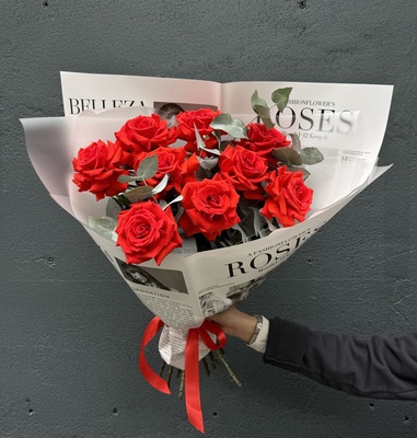 Букет из 9 роз с эвкалиптом  - Доставка цветов в Екатеринбурге