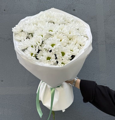 Букет  из 9 белых кустовых хризантем - Доставка цветов в Екатеринбурге