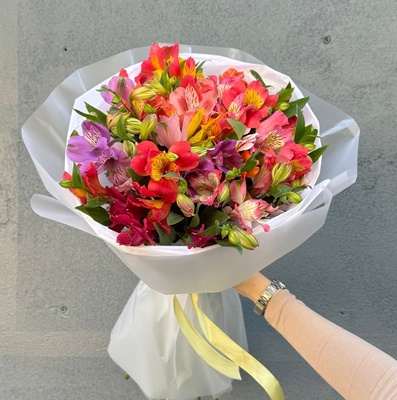 Букет из 15 разноцветных альстромерий - Доставка цветов в Екатеринбурге